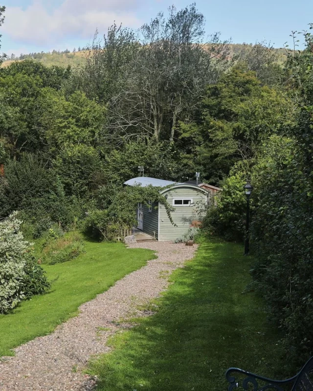 🌳 Nestled on the side of The Wrekin, in the picturesque landscape of Shropshire, Shepherds Retreat offers an idyllic escape for couples seeking a romantic getaway.  Designed to provide both comfort and privacy, it's an ideal choice for celebrating a special occasion or simply enjoying some quality time together.❤️  Featuring a delightful private verandah, perfect for sipping morning coffee ☕️ or watching the sunset with your loved one, the spacious en-suite facilities ensure a comfortable stay, allowing you to relax and rejuvenate in style. Every detail has been carefully considered to create an intimate setting that feels like a home away from home.  👉🏼 For those with a spontaneous spirit, Shepherds Retreat currently has some last-minute availability starting next Thursday 14 August, for up to eight nights. Whether you're planning a quick escape or a longer retreat, this is a wonderful opportunity to immerse yourself in the tranquility and beauty of nature.  Surrounded by stunning scenery, Shepherds Retreat provides a serene backdrop for making lifelong memories. Explore the local area, indulge in leisurely walks, or simply enjoy the peaceful surroundings.  Don't miss out on the chance to experience the charm and tranquility of Shepherds Retreat.  Book your stay today and create unforgettable memories that will last a lifetime.