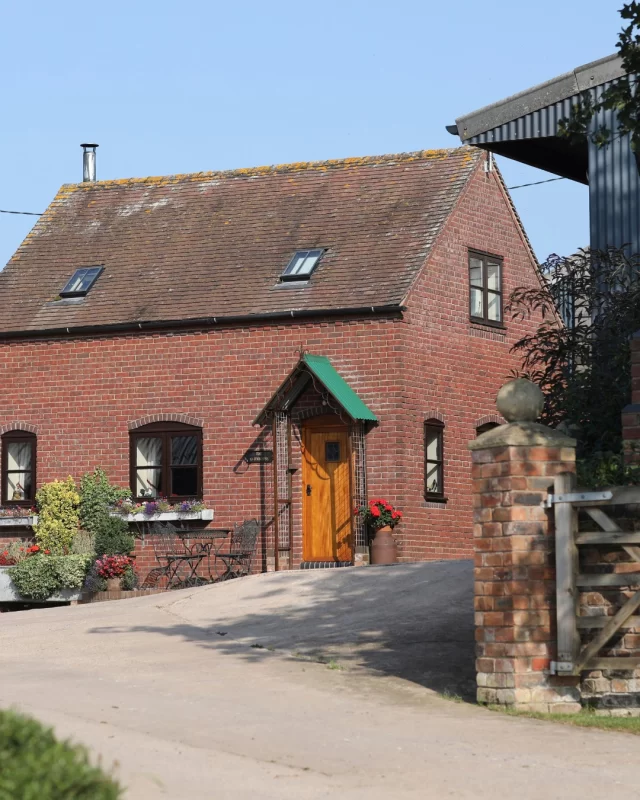 📢 If you are looking for a weekend break in the glorious Shropshire countryside in the next couple of weeks then you're in luck as The Cornhouse has availability this August!  Check in from as early as next Thursday, 14 August for a four night stay, or Friday, 22 August for up to three nights.  Nestled in the picturesque landscapes of magical Shropshire, The Cornhouse, like all our properties are tastefully decorated to provide an authentic atmosphere.  With two bedrooms, The Cornhouse comfortably sleeps up to four guests leaving you to explore the natural beauty of Shropshire during the day, and return to the warmth and charm of your cottage in the evening. Whether you're trekking the scenic trails, visiting historic sites, or enjoying local cuisine, there's something for everyone in Shropshire.  Give us a call ☎️ or reserve online 🖥 to secure your spot in August. Let us help you create unforgettable memories with your loved one in a setting that feels like a world away.  🗓 Book today and start counting down the days to your magical Shropshire escape!